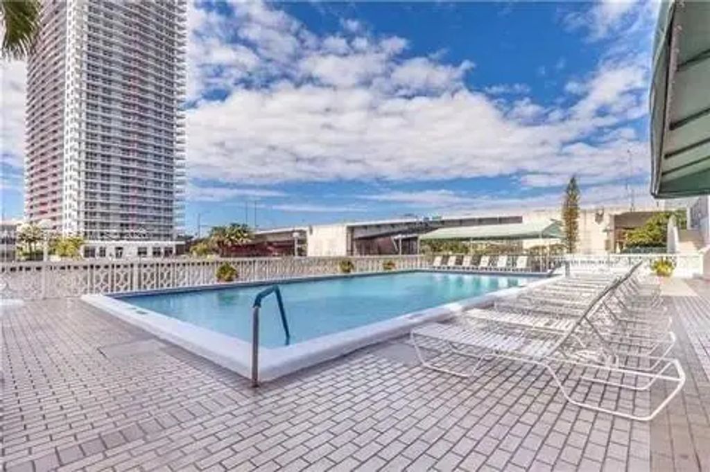 1817 S Ocean Drive #426, Hallandale Beach