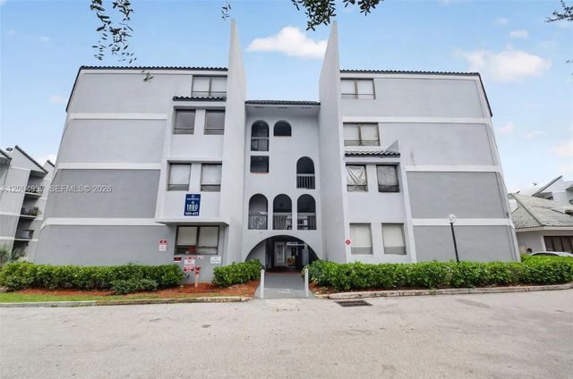 1880 N Congress Avenue #301, West Palm Beach