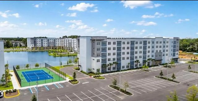 5563 Millenia Park Boulevard #206, Orlando