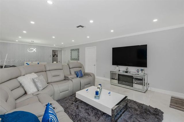 3 of 35 - 520 Nw 46th Street, Deerfield Beach, FL