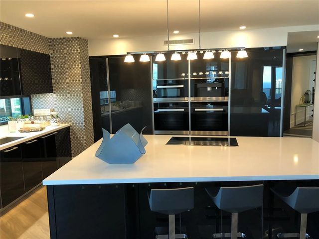 5 of 12 - 18555 Collins Avenue #2903, Sunny Isles Beach, FL