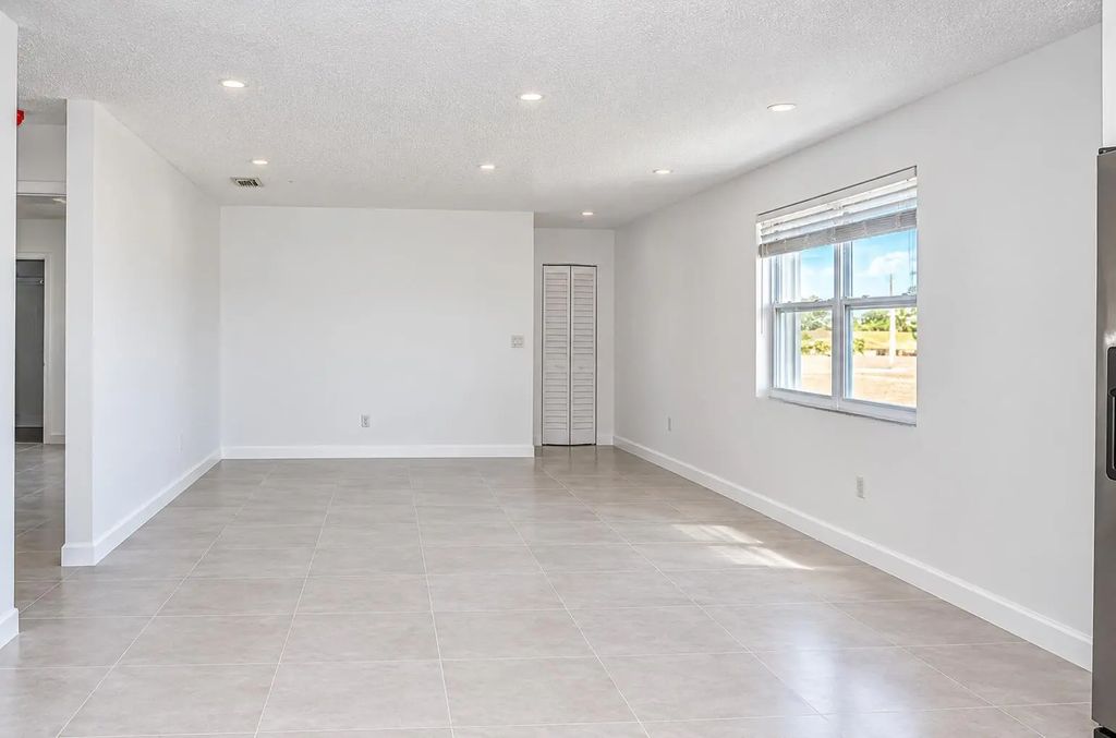 7327 Sw 22nd Street #2, Miami