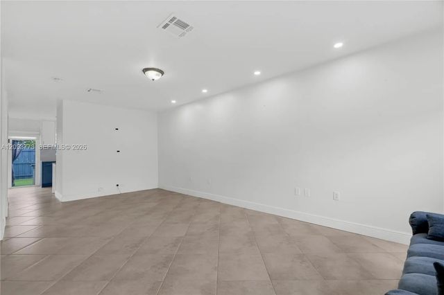 5 of 33 - 6420 Sw 129th Place #202, Miami, FL