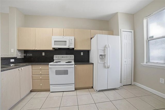 5 of 26 - 5430 Nw 107th Avenue #602, Doral, FL