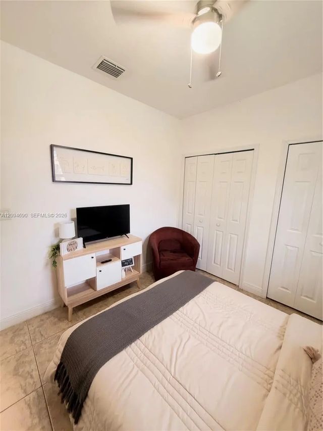 4 of 32 - 9947 Nw 10th Terrace, Miami, FL