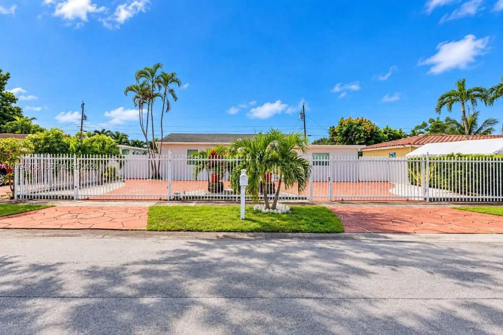 7280 Sw 13th Street, Miami