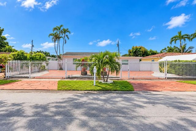 7280 Sw 13th Street, Miami