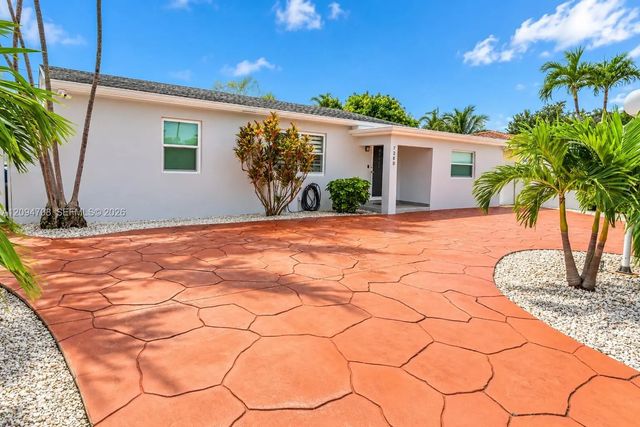 2 of 31 - 7280 Sw 13th Street, Miami, FL