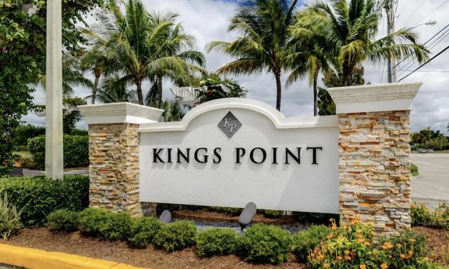 391 Burgundy I Avenue, Delray Beach