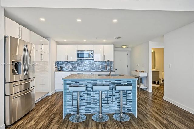 3 of 24 - 1900 N Bayshore Drive #3604, Miami, FL