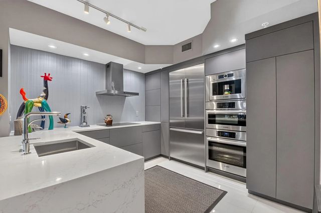3 of 134 - 550 Okeechobee Boulevard #1111, West Palm Beach, FL