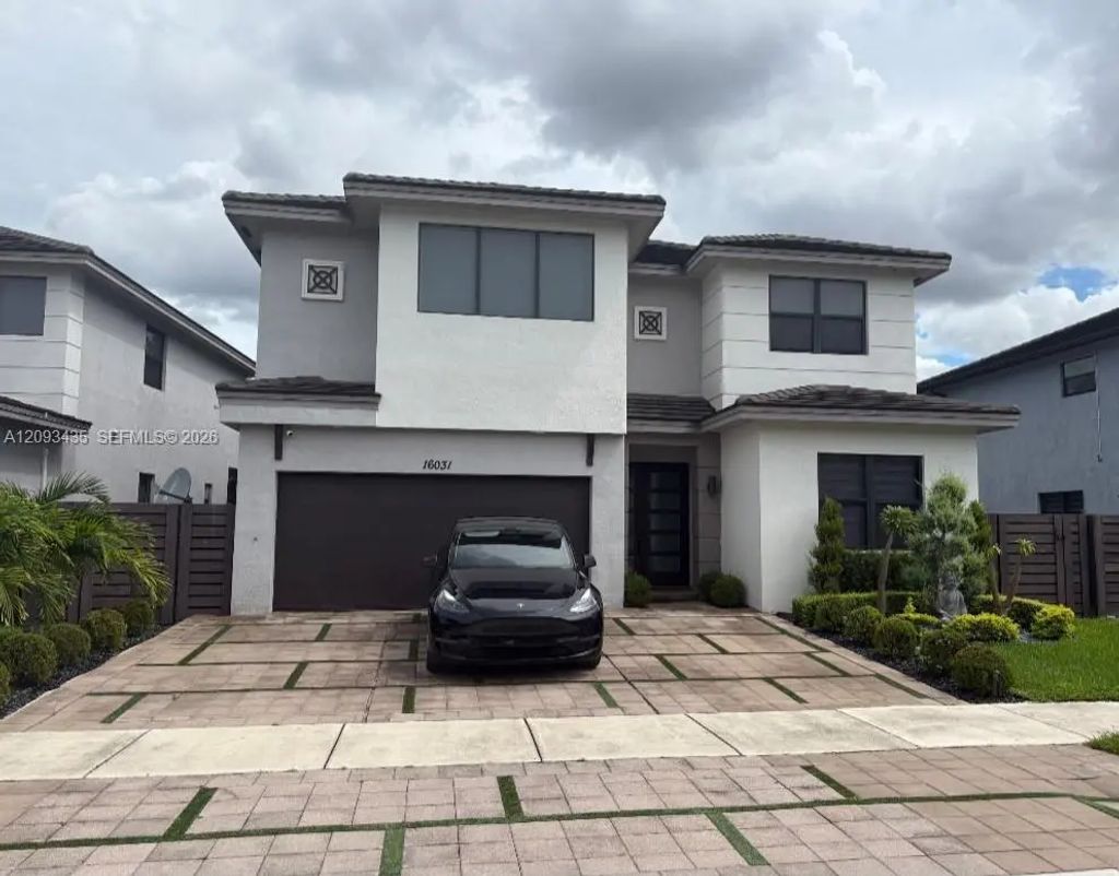 16031 Nw 89th Court, Miami Lakes