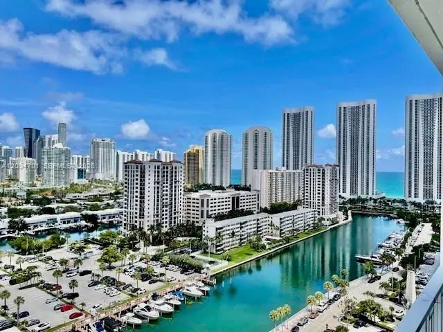 2 of 34 - 500 Bayview Drive #1923, Sunny Isles Beach, FL
