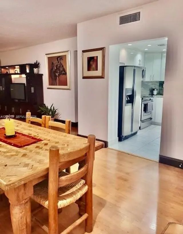 3 of 34 - 500 Bayview Drive #1923, Sunny Isles Beach, FL