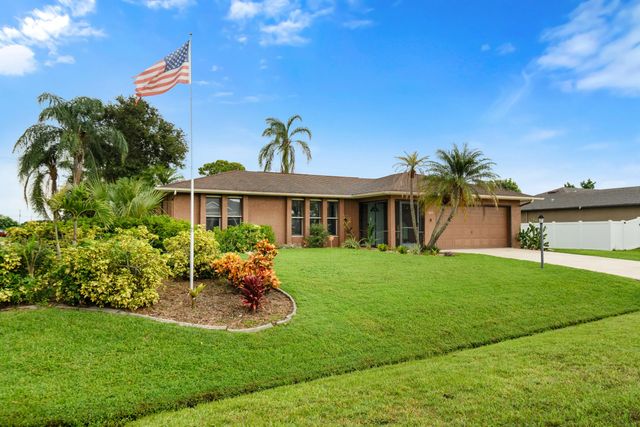 297 Sw Grove Avenue, Port St. Lucie