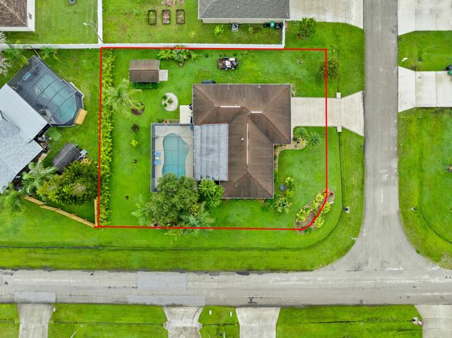 4 of 33 - 297 Sw Grove Avenue, Port St. Lucie, FL