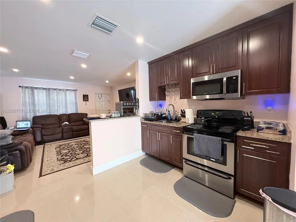 1878 Nw 45th Court, Tamarac