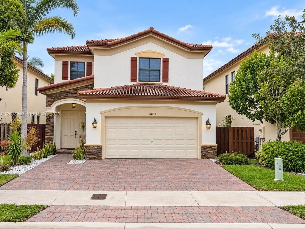 8830 Nw 101st Place, Doral