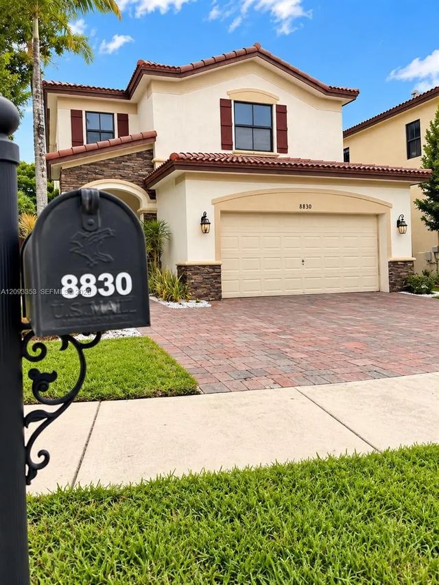 2 of 32 - 8830 Nw 101st Place, Doral, FL