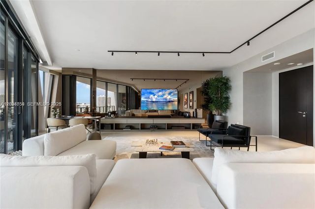 4 of 37 - 1000 Biscayne Boulevard #3502, Miami, FL