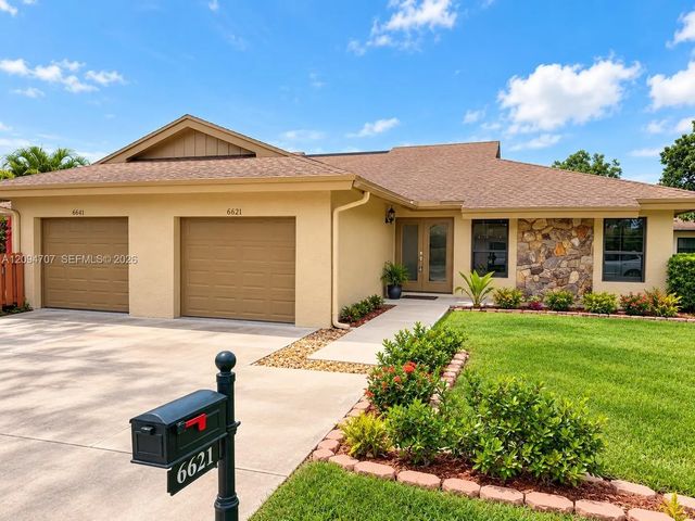 6621 Nw 4th Court, Plantation