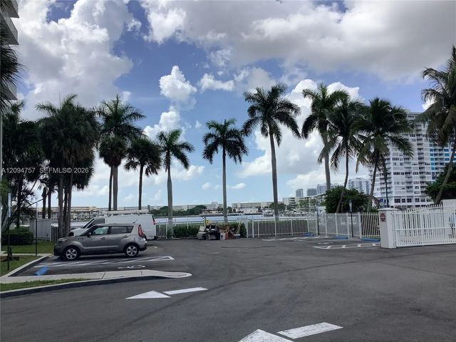 2801 Ne 183rd Street #111w, Aventura