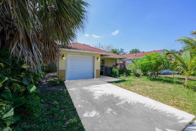 2 of 28 - 631 S A Street #631, Lake Worth Beach, FL