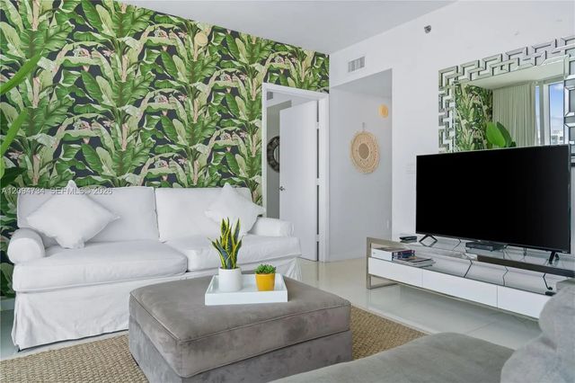 2 of 25 - 485 Brickell Avenue #3904, Miami, FL