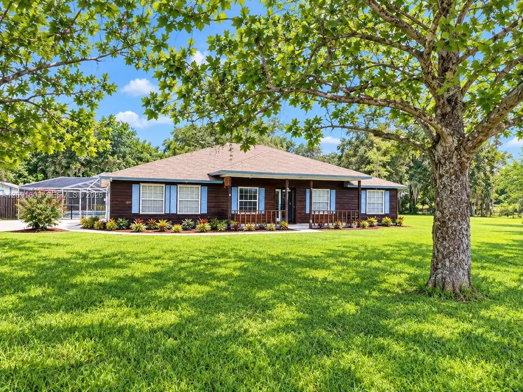 525 Hickory Drive, 