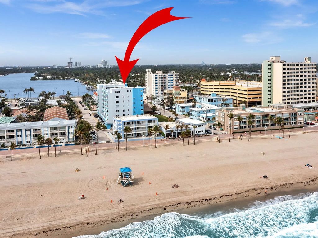 320 S Surf Road #402, Hollywood