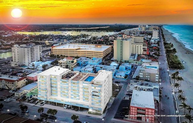 3 of 30 - 320 S Surf Road #402, Hollywood, FL