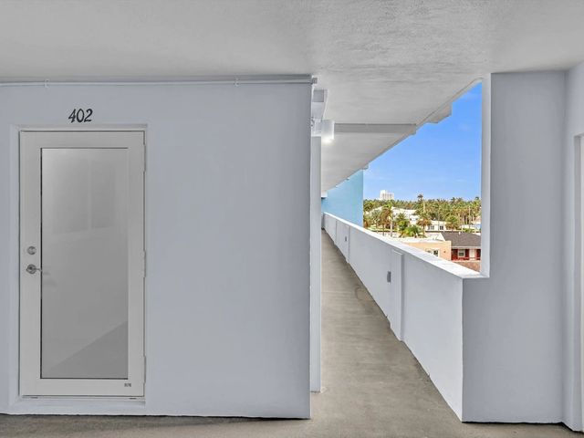 5 of 30 - 320 S Surf Road #402, Hollywood, FL