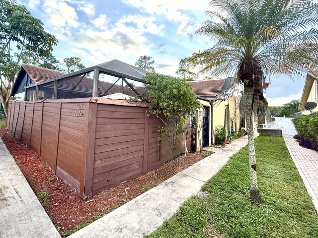 1275 Periwinkle Place, Wellington