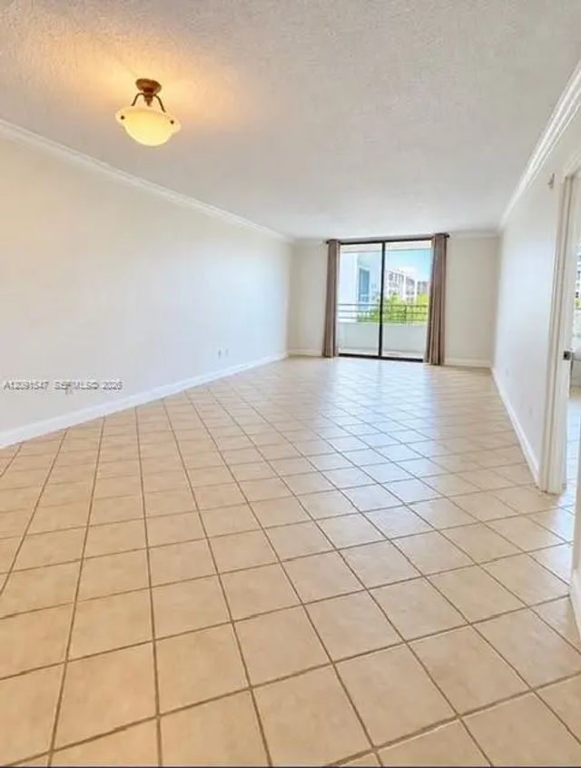 5 of 38 - 600 Three Islands Boulevard #616, Hallandale Beach, FL