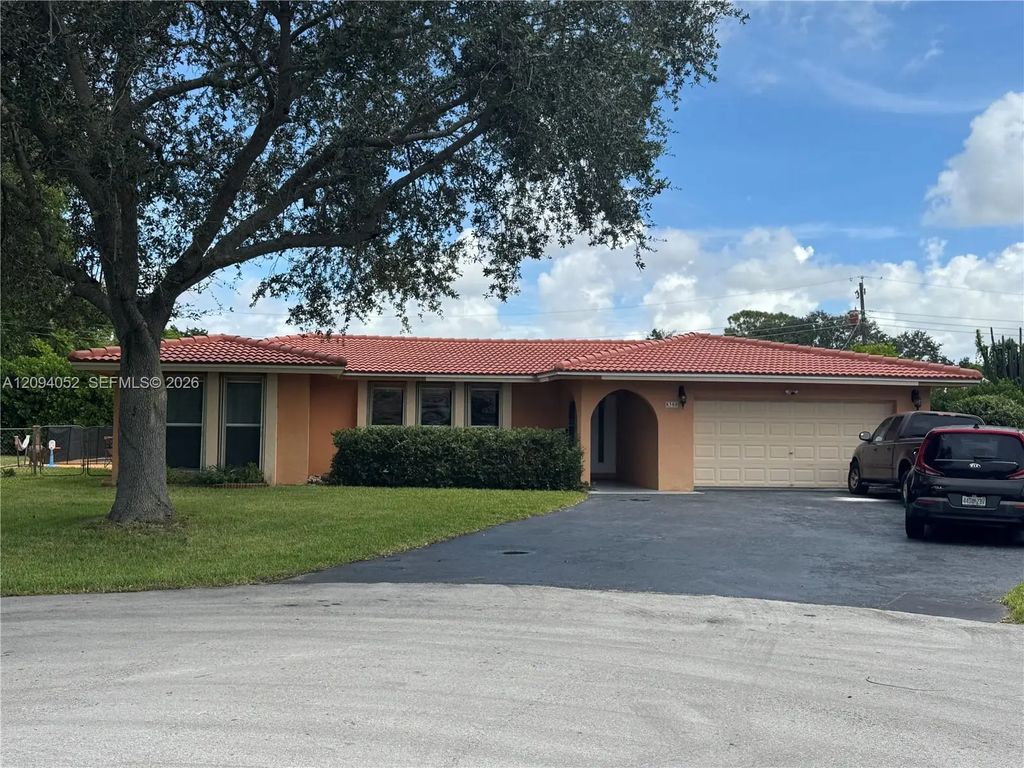 8300 Nw 35th Court, Coral Springs