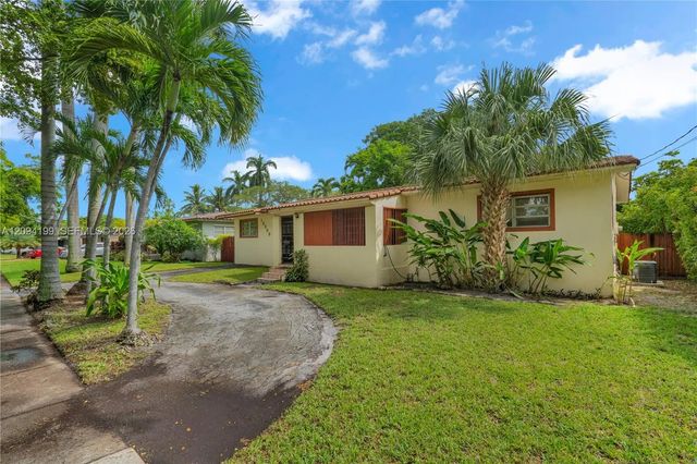 3 of 29 - 13205 Ne 2nd Avenue, North Miami, FL