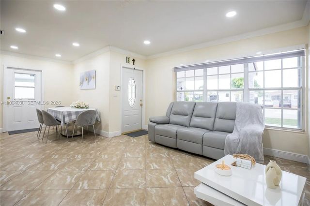 188 E 59th Street, Hialeah