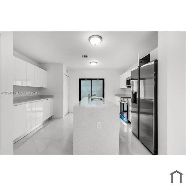 4 of 20 - 1231-1233 Nw 9 Avenue, Florida City, FL