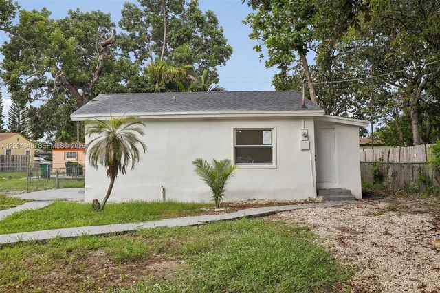 1063 Nw 55th Terrace, Miami