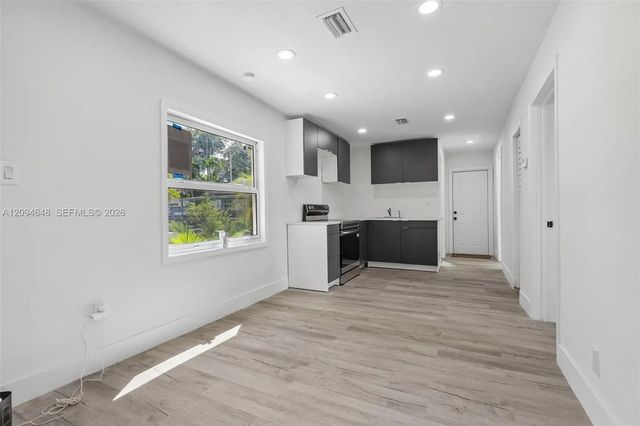 5 of 27 - 1063 Nw 55th Terrace, Miami, FL