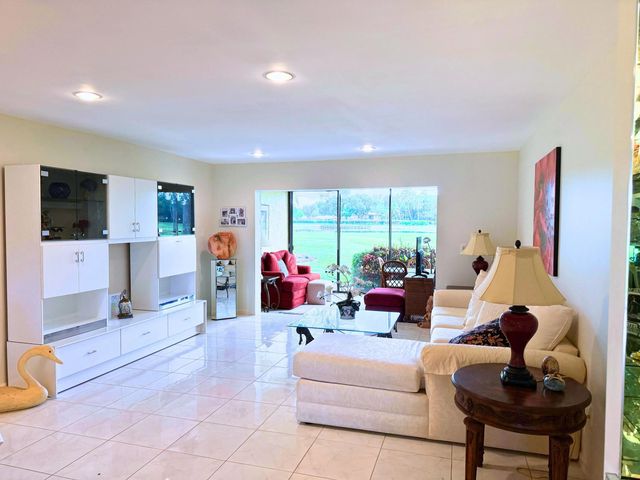 3 of 39 - 8410 Casa Del Lago #e, Boca Raton, FL
