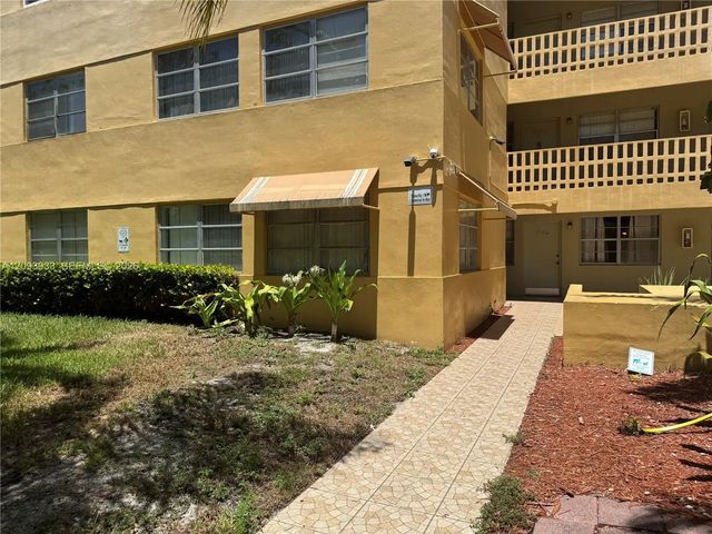 3 of 23 - 1851 Ne 168th Street #a2, North Miami Beach, FL