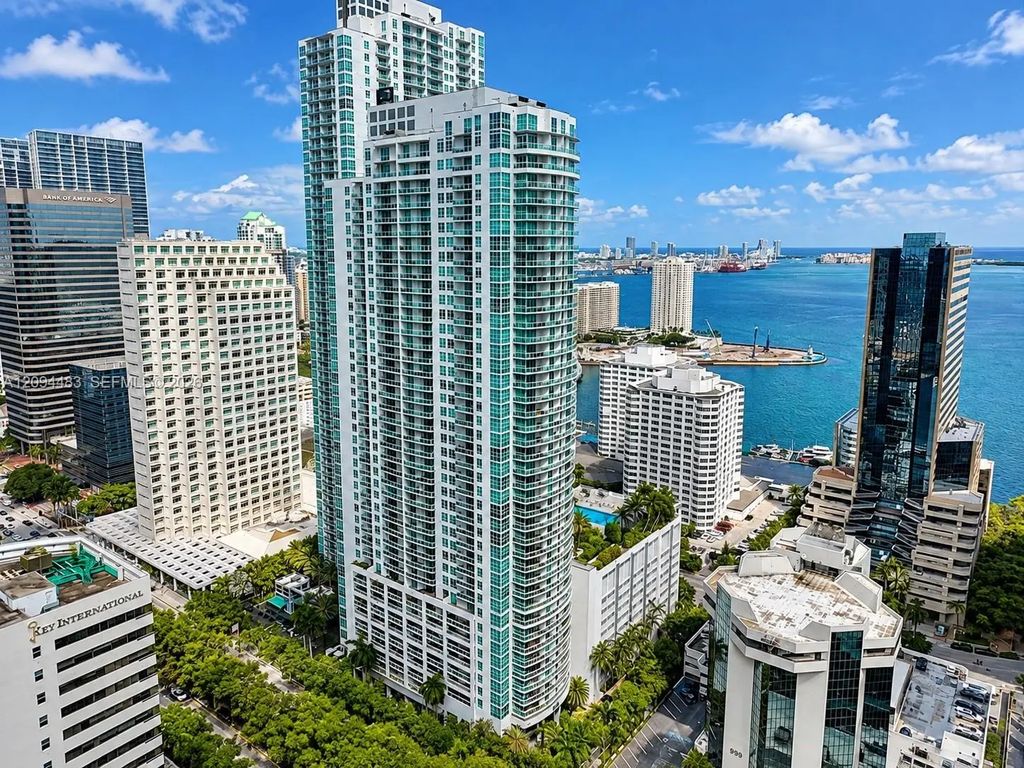 951 Brickell Avenue #605, Miami