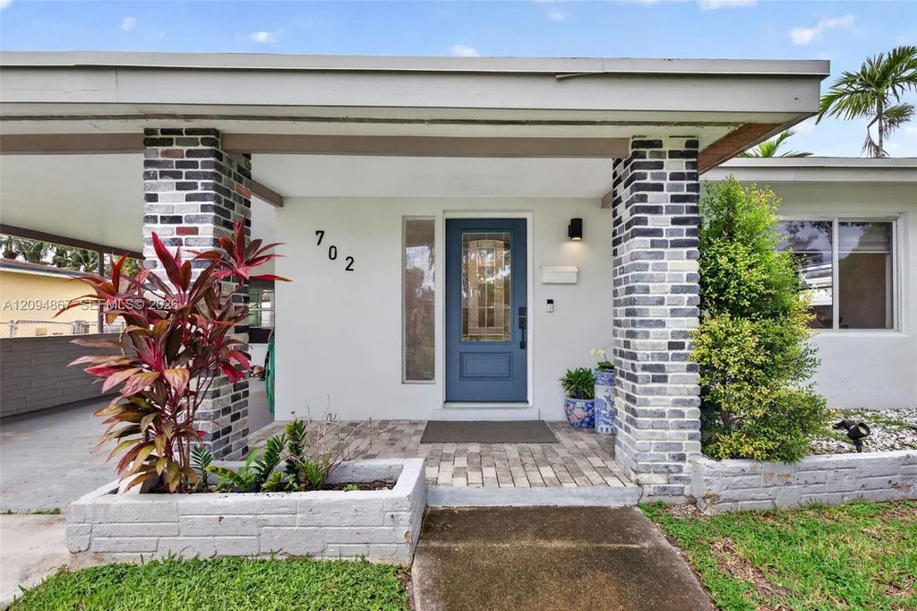 702 N 31st Court, Hollywood