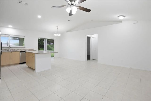 5 of 20 - 1668 Se Nancy Lane, Port St. Lucie, FL