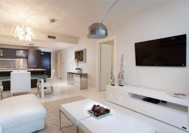 200 Biscayne Boulevard Way #3209, Miami