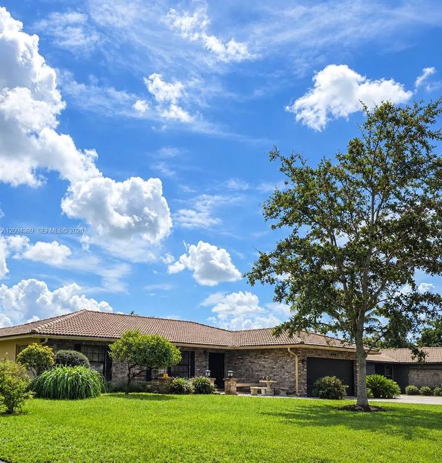 653 Nw 100 Lane, Coral Springs