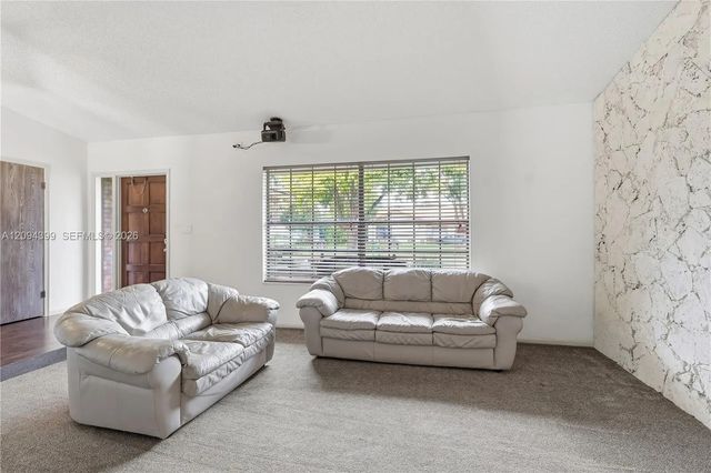 5 of 38 - 653 Nw 100 Lane, Coral Springs, FL