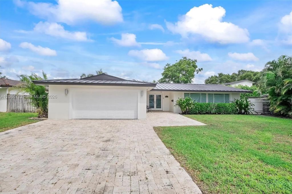 7111 Bamboo Street, Miami Lakes