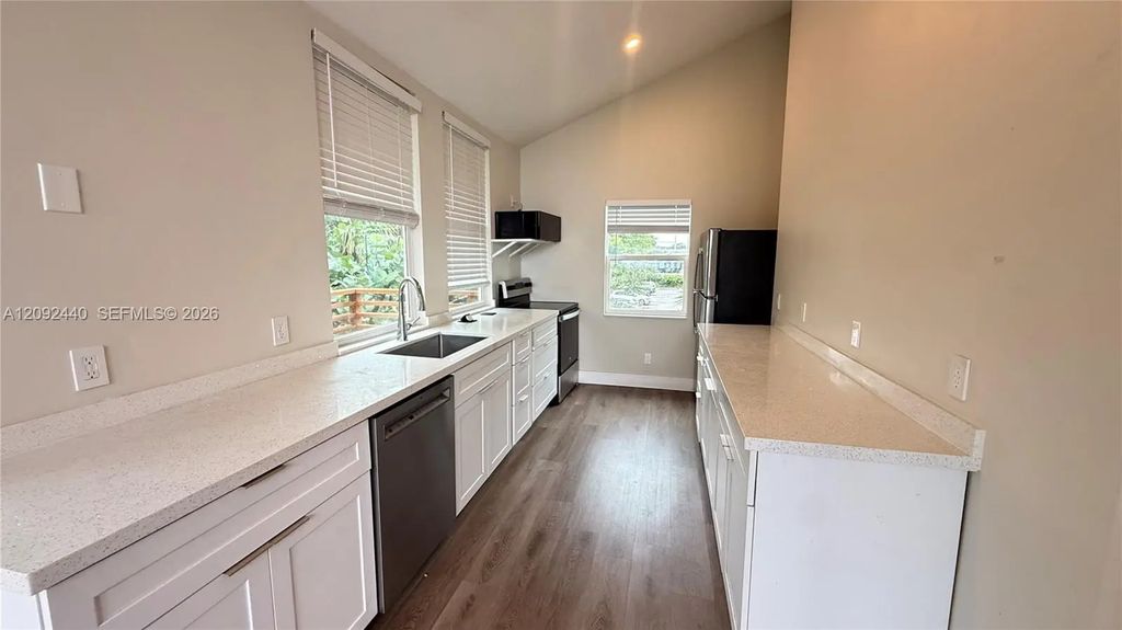 126 Ne 19th Avenue #2, Pompano Beach